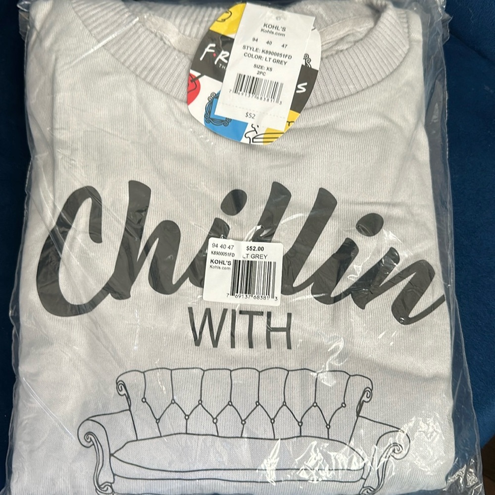 Friends pajama set, size xs